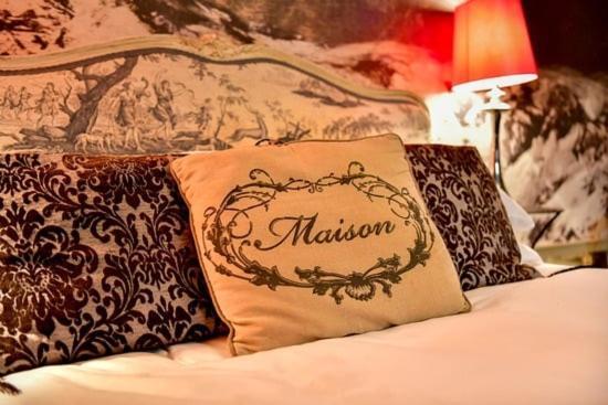 Quirky 4 Bedroom Apartment With Terrace カーディフ エクステリア 写真