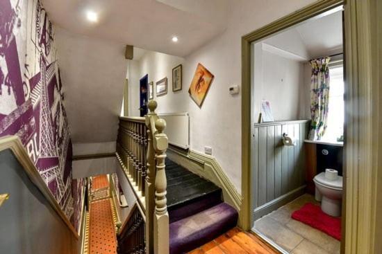 Quirky 4 Bedroom Apartment With Terrace カーディフ エクステリア 写真