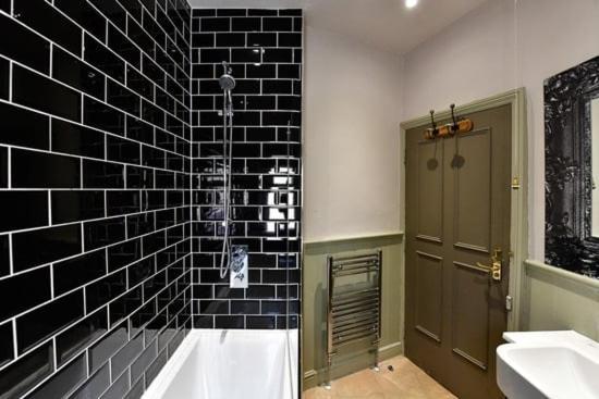Quirky 4 Bedroom Apartment With Terrace カーディフ エクステリア 写真