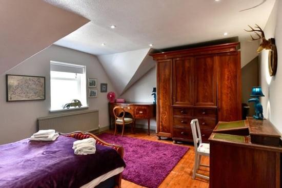 Quirky 4 Bedroom Apartment With Terrace カーディフ エクステリア 写真