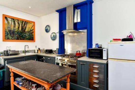 Quirky 4 Bedroom Apartment With Terrace カーディフ エクステリア 写真